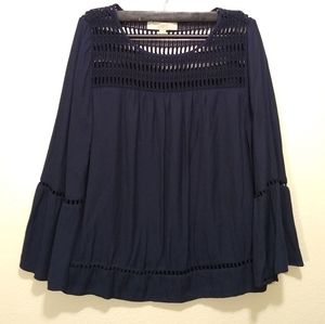 Loft top bell sleeves small